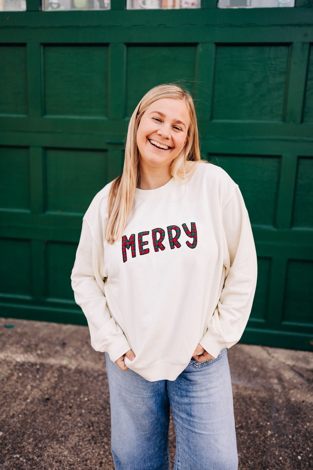 MERRY Cream Sweatshirt